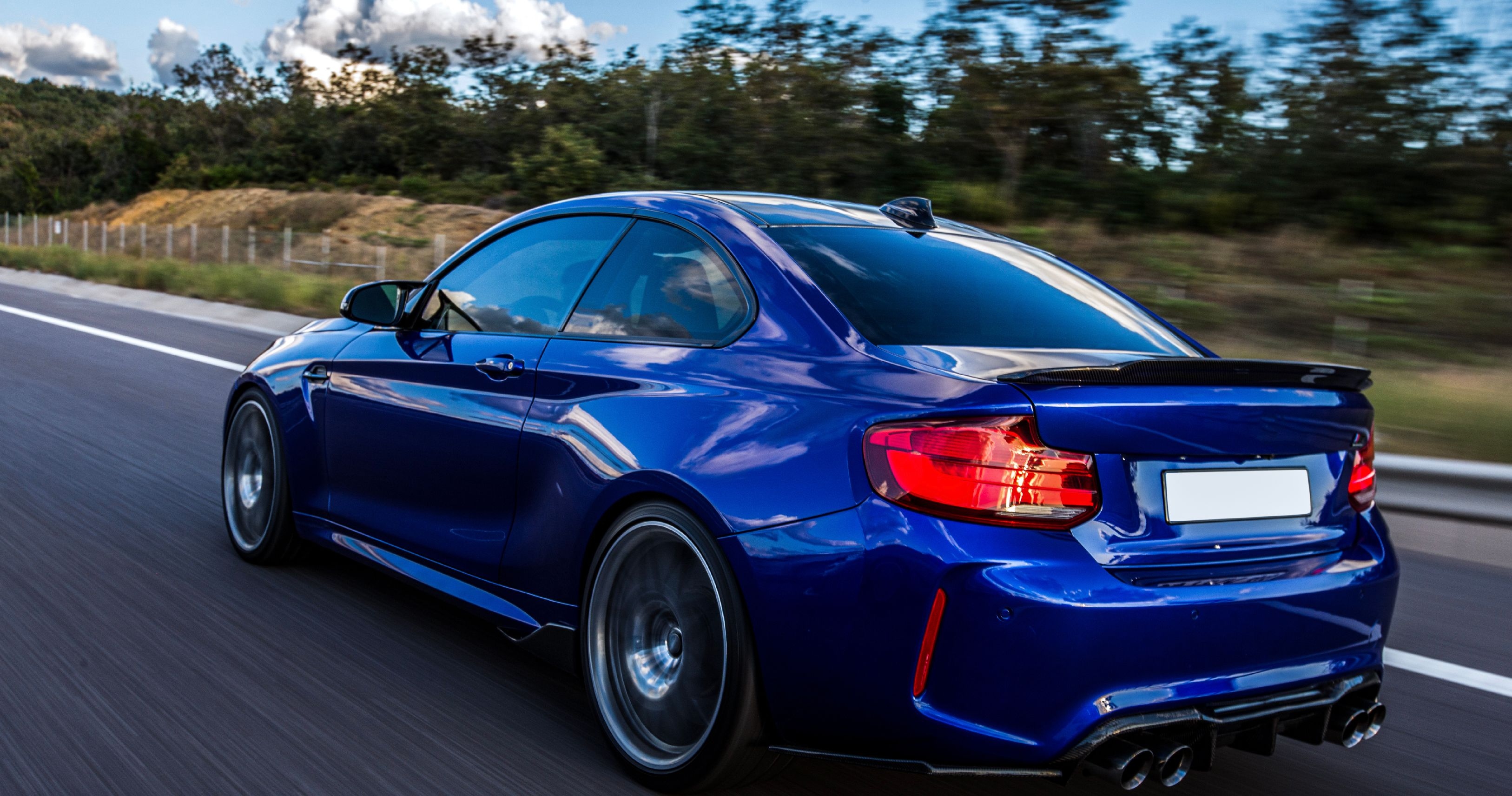 Tu seguro de auto en Venezuela: Protección y respaldo en Pirámide Seguros 